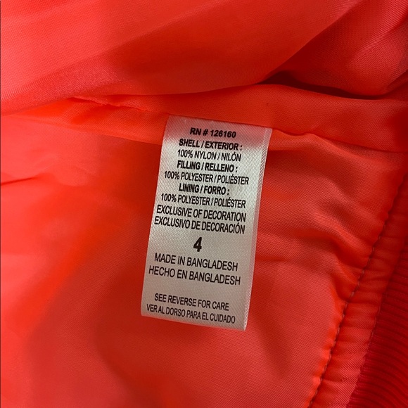 Betsey Johnson Girls Coral Pink Floral Quilted Puffer Jacket Sz 4 - Picture 6 of 6